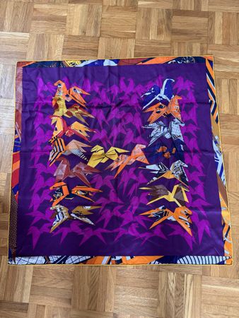 Foulard Hermès Cocottes de Soie violet bon état