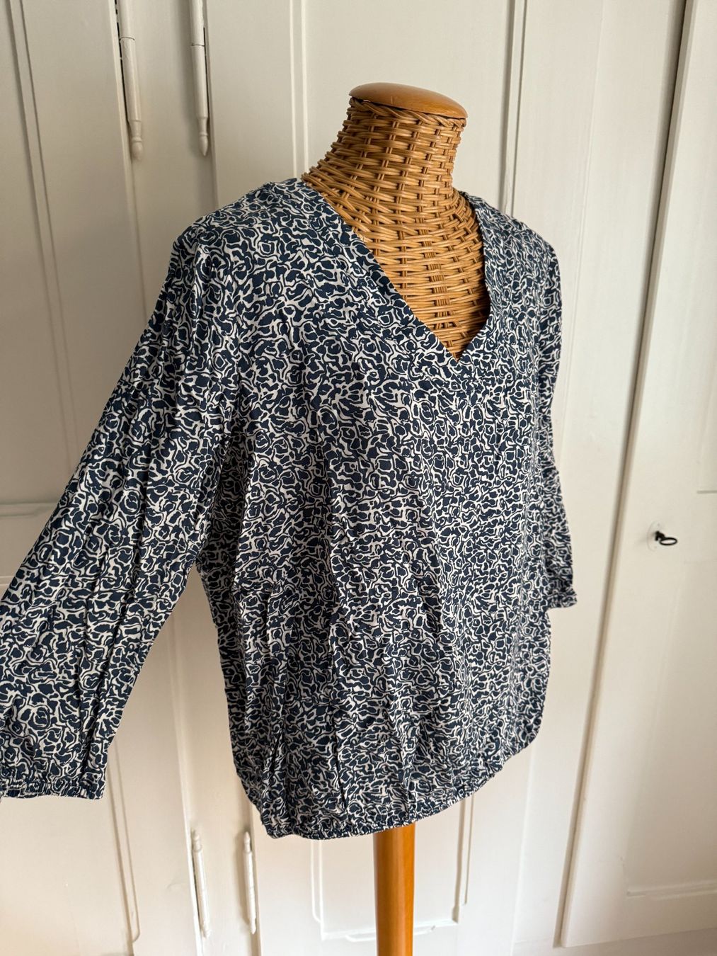 Tom Tailor Camicette: TOM TAILOR - Bluse blau-weiss gemustert 40 – Usato da Zürich venduto da Diazaio 1
