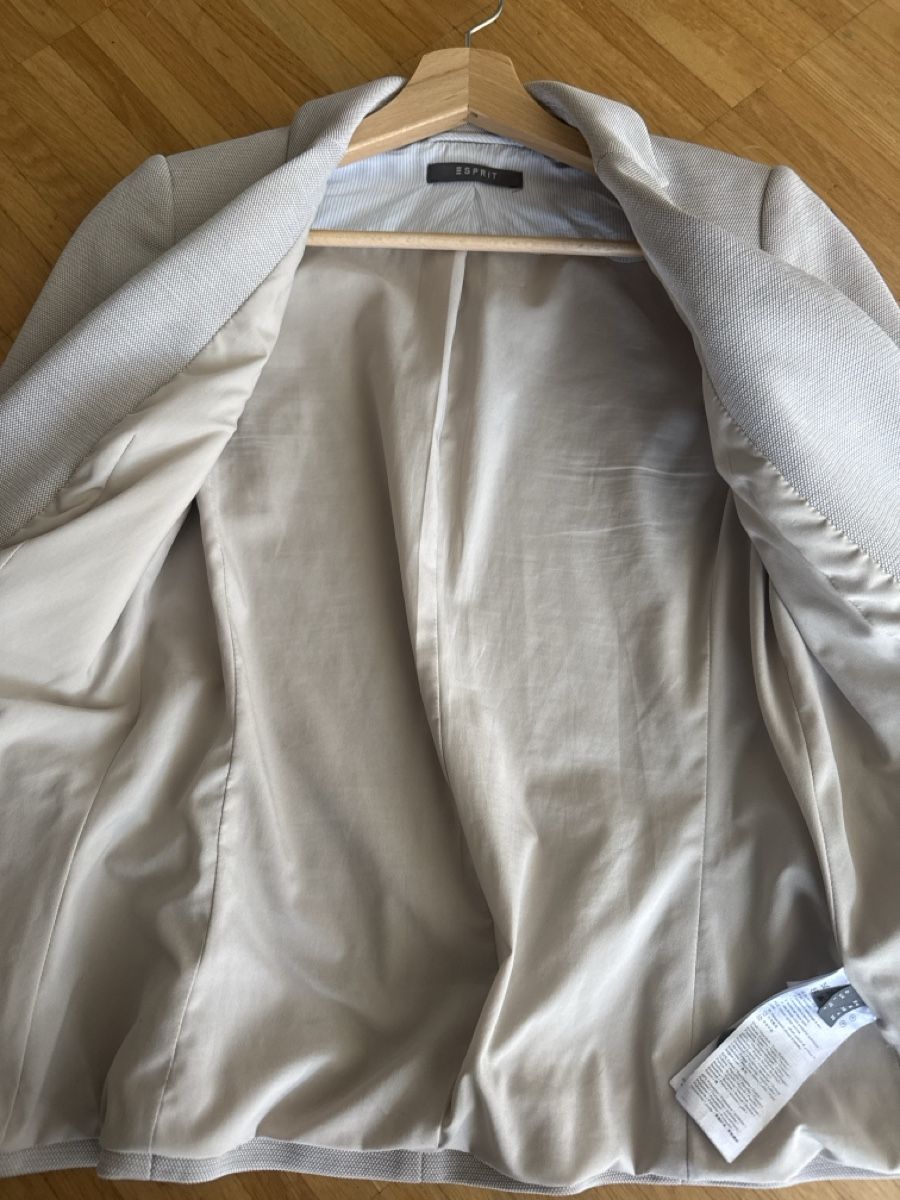 Esprit Completi & Tailleur: Esprit Blazer, hellbeige, Gr. 34 – Usato da Zürich venduto da Rae0850 2