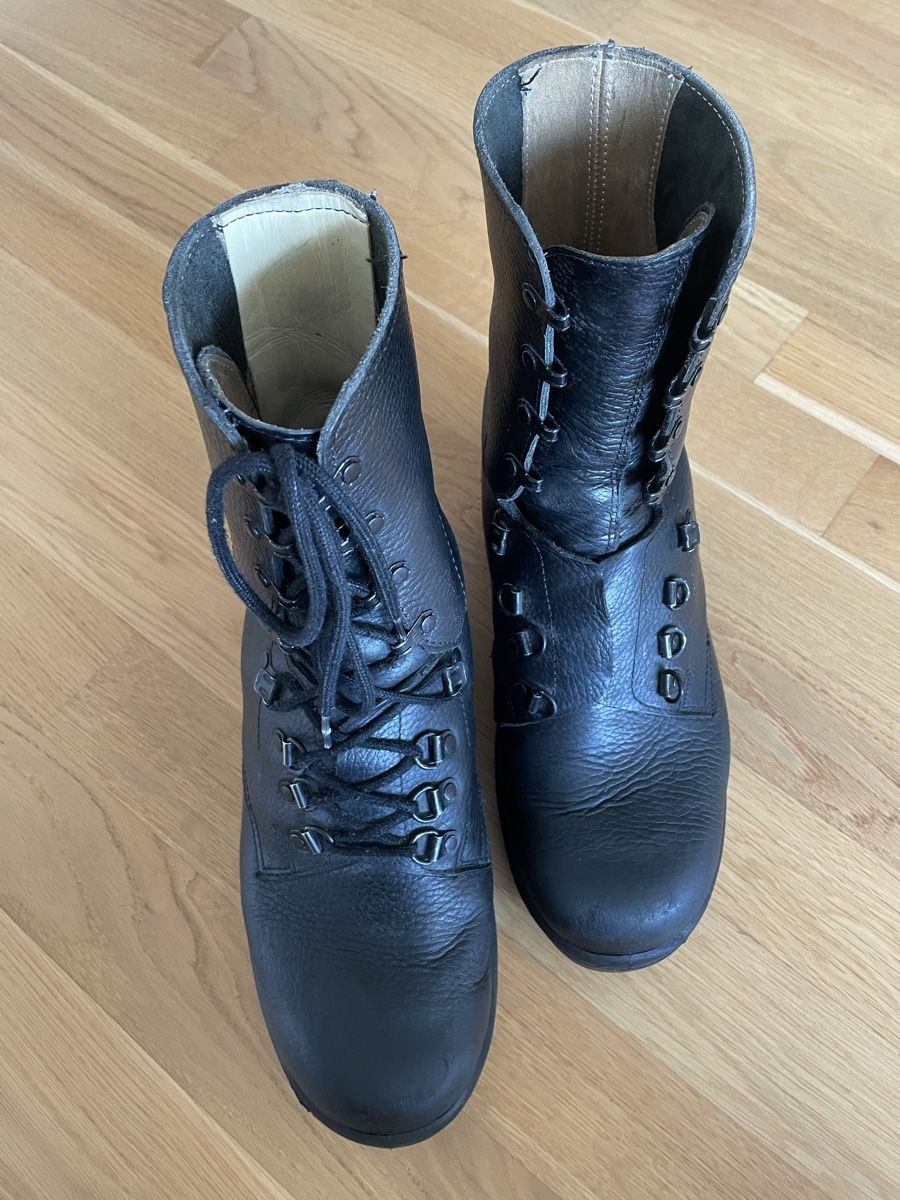 Schweizer Armee Herrenschuhe: SCHWEIZER ARMEESTIEFEL / KAMPFSTIEFEL KS 90, GRÖSSE 43-44 – Gebraucht aus Lenzburg von srunoraa_97 1