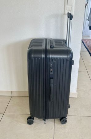 Neuer Koffer aus Japan
