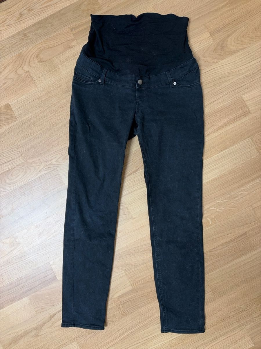 H&M Jeans: H&M Umstandsjeans Grösse S – Gebraucht aus Frauenfeld von Ca_moenli