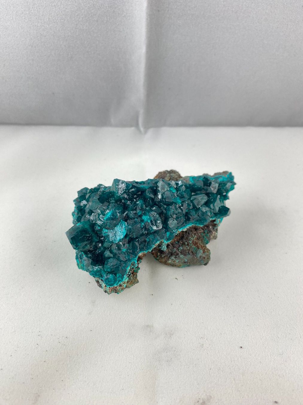 Minerali & Pietre curative: Dioptas 9cm 5.8cm 4cm 189g – Usato da Schinznach Bad venduto da Prosperos