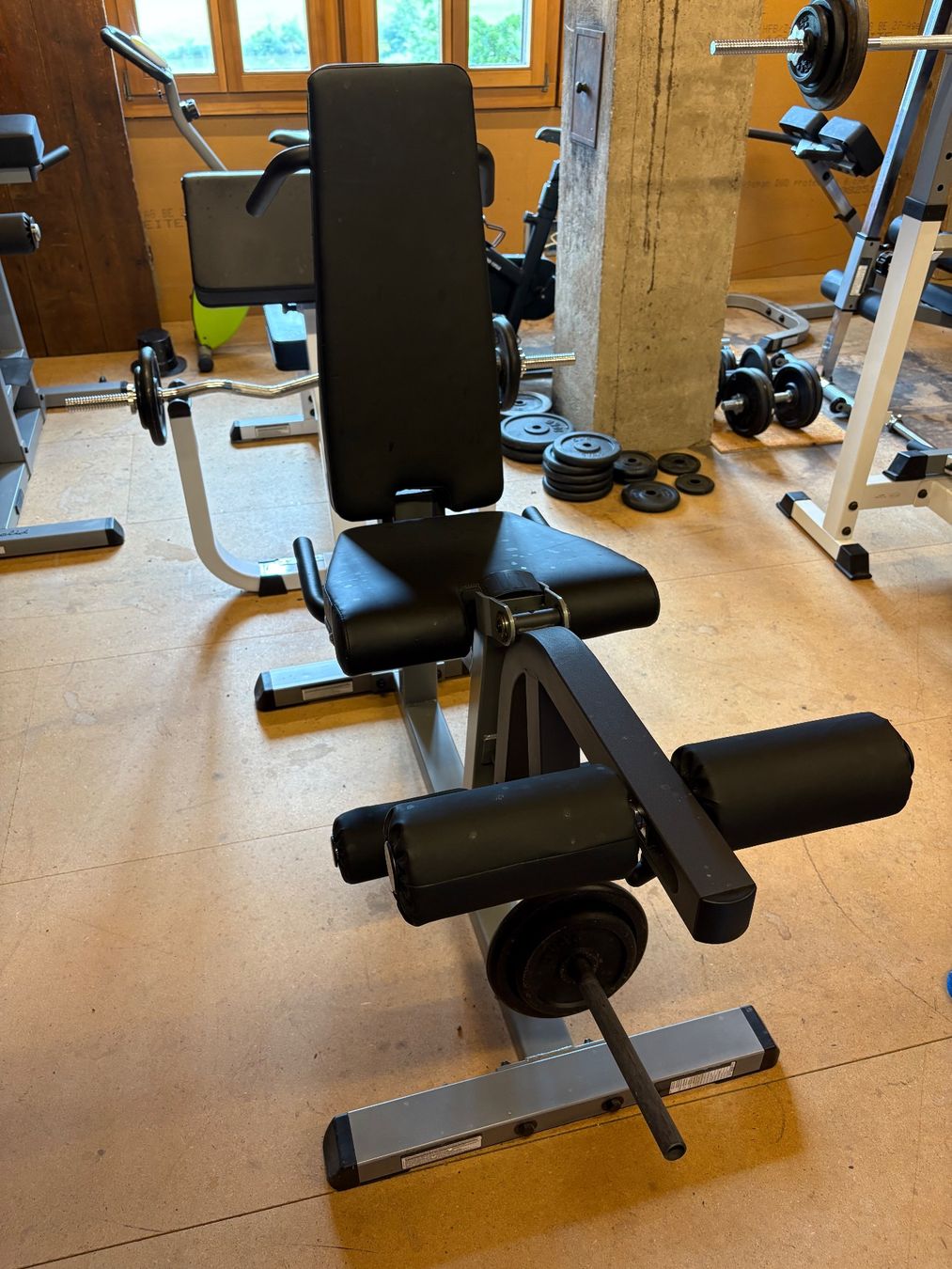 Vélos d'appartement: Body-Solid Seated Leg Extension & Supine Curl GLCE365 – D'occasion à Bäretswil par redt 2
