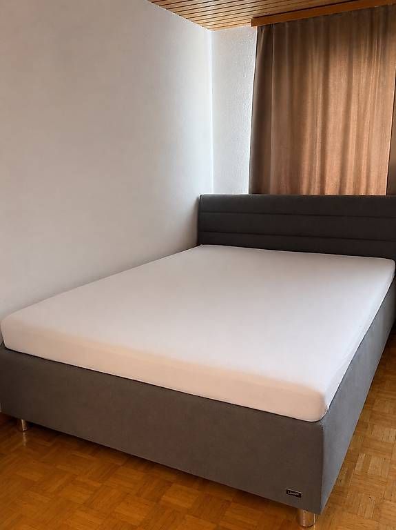 Letti: Bett Polsterbett 160x200 – Usato da Nottwil venduto da mel_29jy