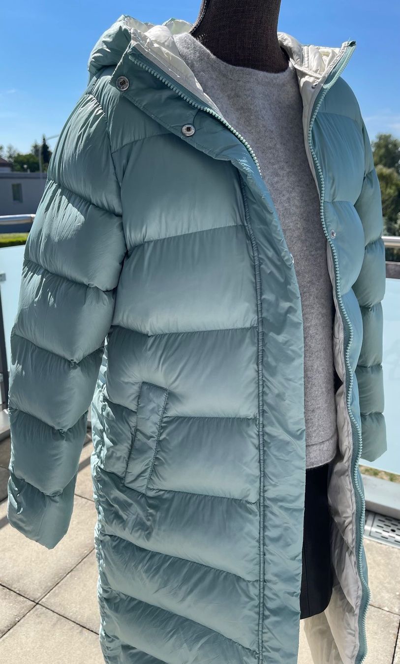 Giacche: Wunderschöne Daunenjacke perfekt für Winter oder Herbst – Usato da Winkel venduto da Luxtime 4