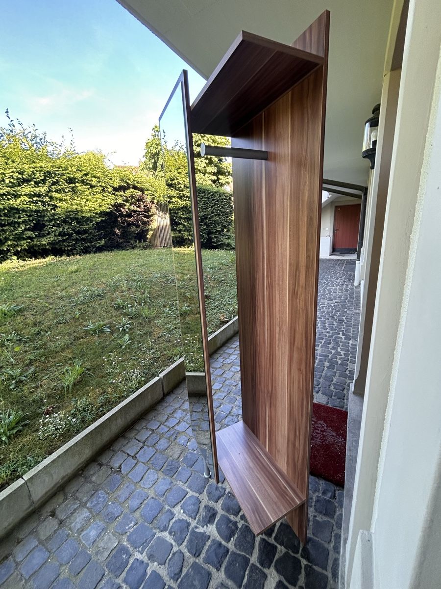 Guardaroba: Offener Kleiderständer mit Spiegel – Usato da Uitikon Waldegg venduto da suz_5mrb 4