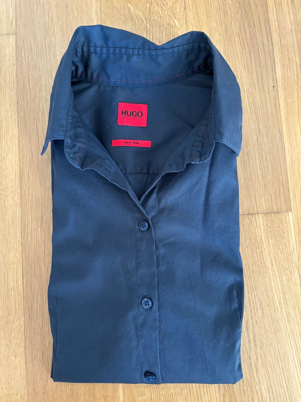 Hugo Boss Blusen: HUGO - THE FITTED SHIRT - easy iron – Gebraucht aus Zürich von Qwint_Rellah 1