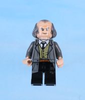 LEGO Minifigur Argus Filch - Bald on Top, Dark Bluish
