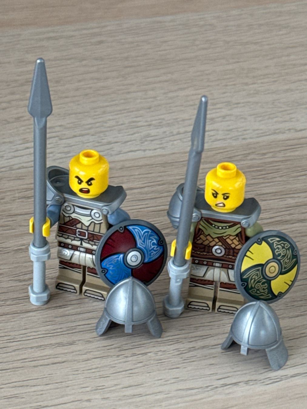 Lego Giocattoli: Lego Minifiguren Armoured Speermann x2 Neu – Nuovo (secondo la descrizione) da Neuhausen am Rheinfall venduto da mic_m9bp 1