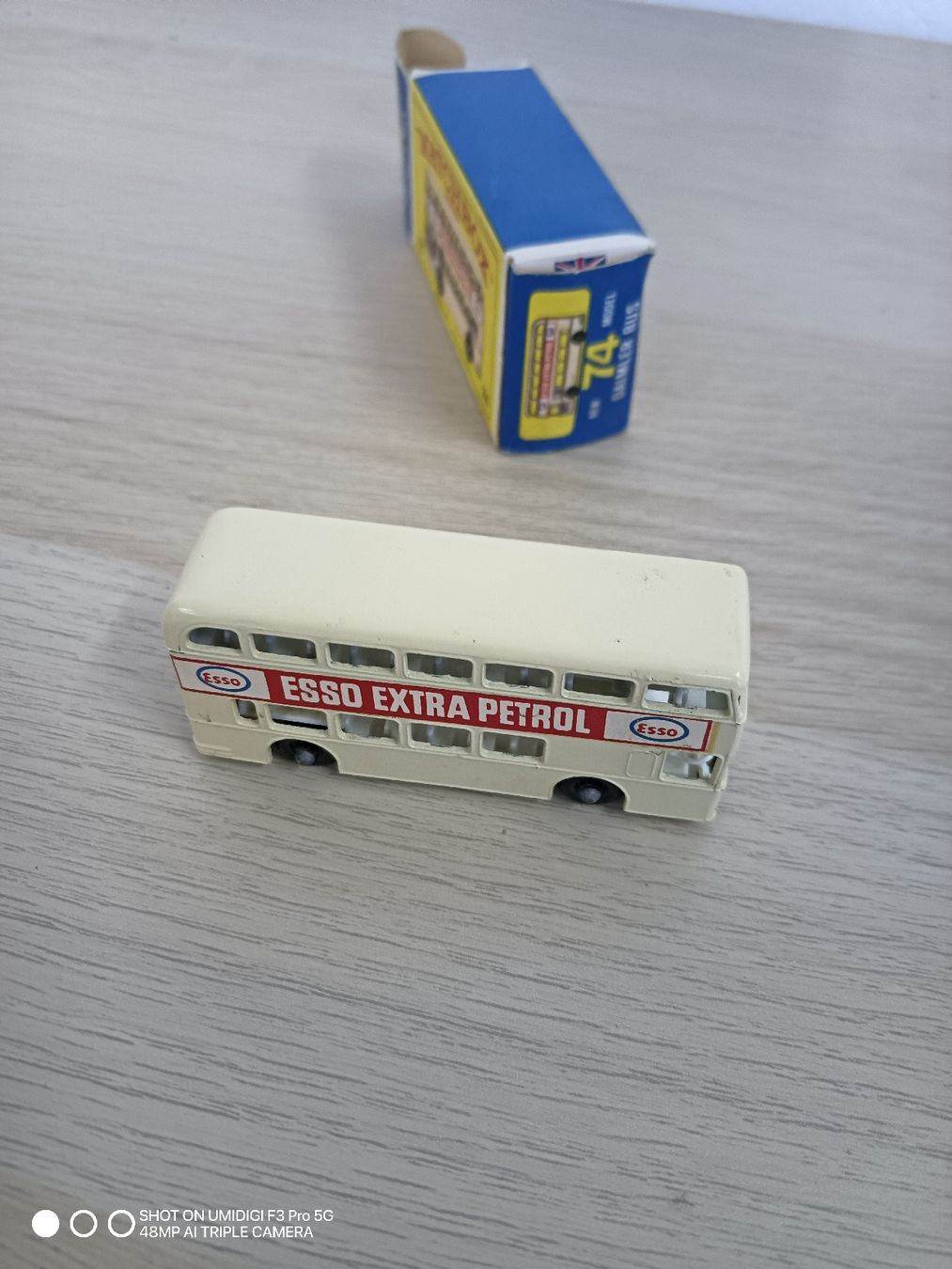 Matchbox Modellautos: Matchbox Modell 74 Daimler Bus Esso mit Originalbox – Gebraucht aus Aarwangen von to-hirschi 3