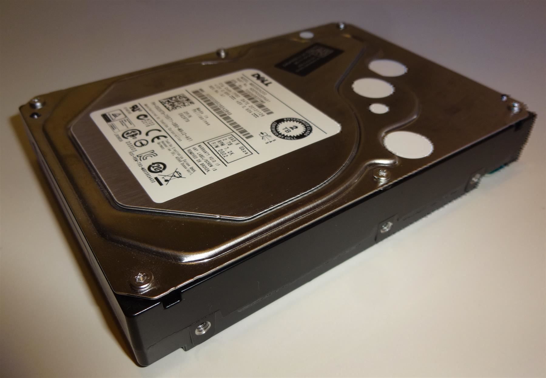 Dell Dischi rigidi: DELL 2 TB Festplatte - 1 Stück - – Usato da St. Gallen venduto da WWL 1
