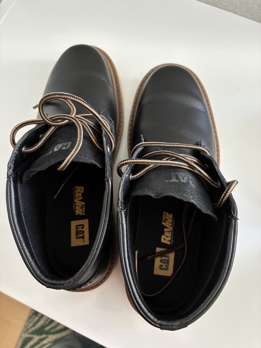 Scarpe da uomo: Chaussures CAT.Pointure 43 – Usato da Delémont venduto da Vendeur_3 2