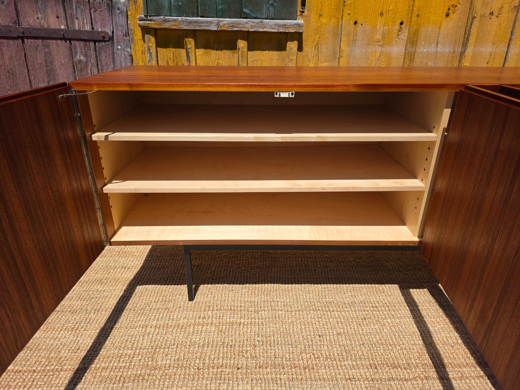 Idealheim Kommoden: B40 Teak Sideboard  Dieter Wäckerlin  Idealheim restauriert – Gebraucht aus Haslen AI von Vintagelix 4
