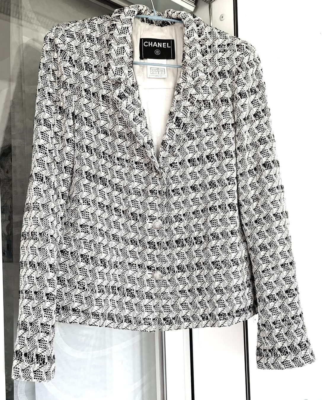 Chanel Giacche: CHANEL Blazer Tweed – Usato da Etoy venduto da Airesun