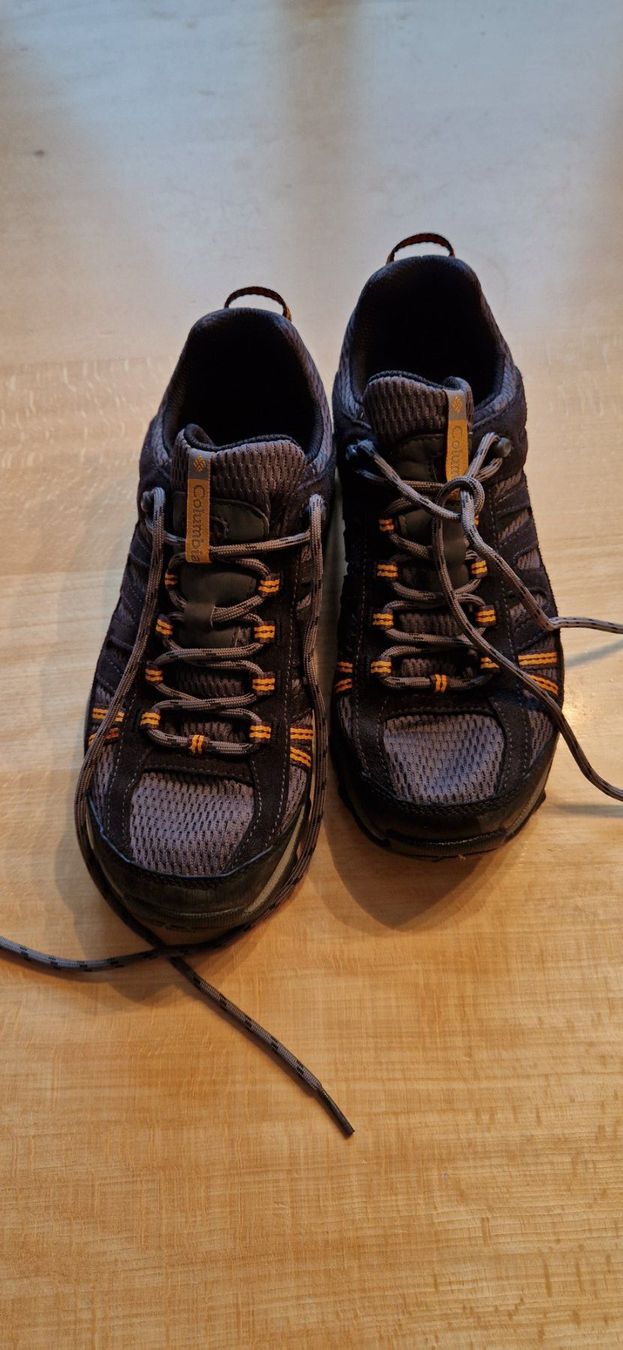 Columbia Scarpe da donna: Trekkingschuh Columbia – Usato da Märwil venduto da Mumel01