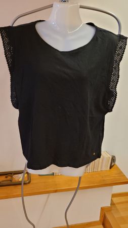 Damen T-Shirt Des Petits Hauts schwarz mit Spitzenärmeln M