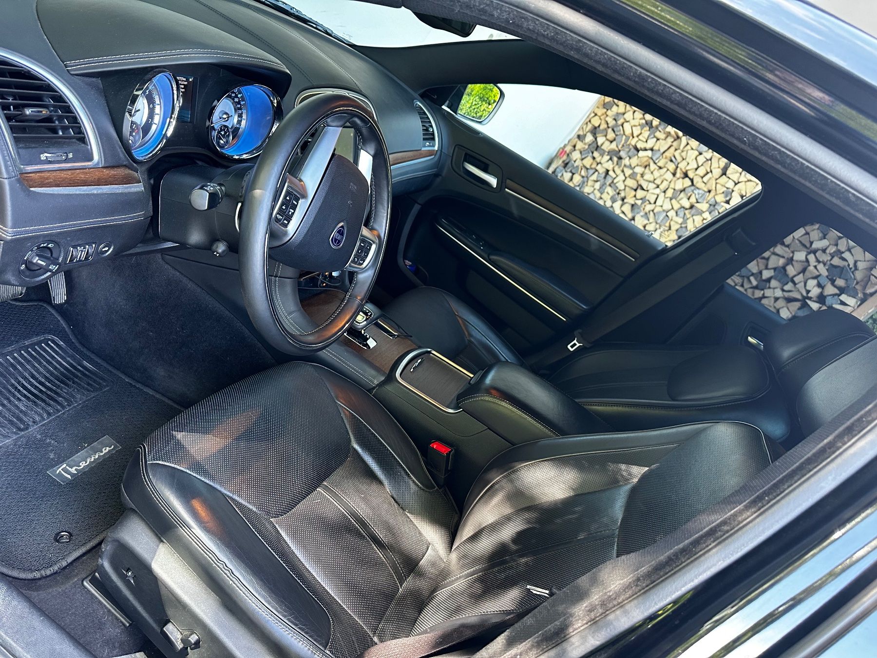 Lancia Automobili: Thema 3.6 AWD schwarz schwarz – Usato da Dübendorf venduto da Sbarc 6