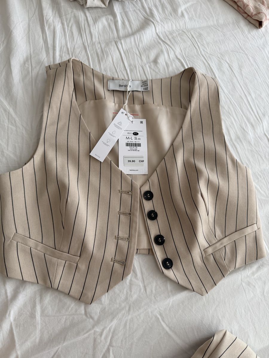Bershka Lotti di vestiti: Bershka set – Nuovo (secondo la descrizione) da Lenzburg venduto da ade_dx8w 1