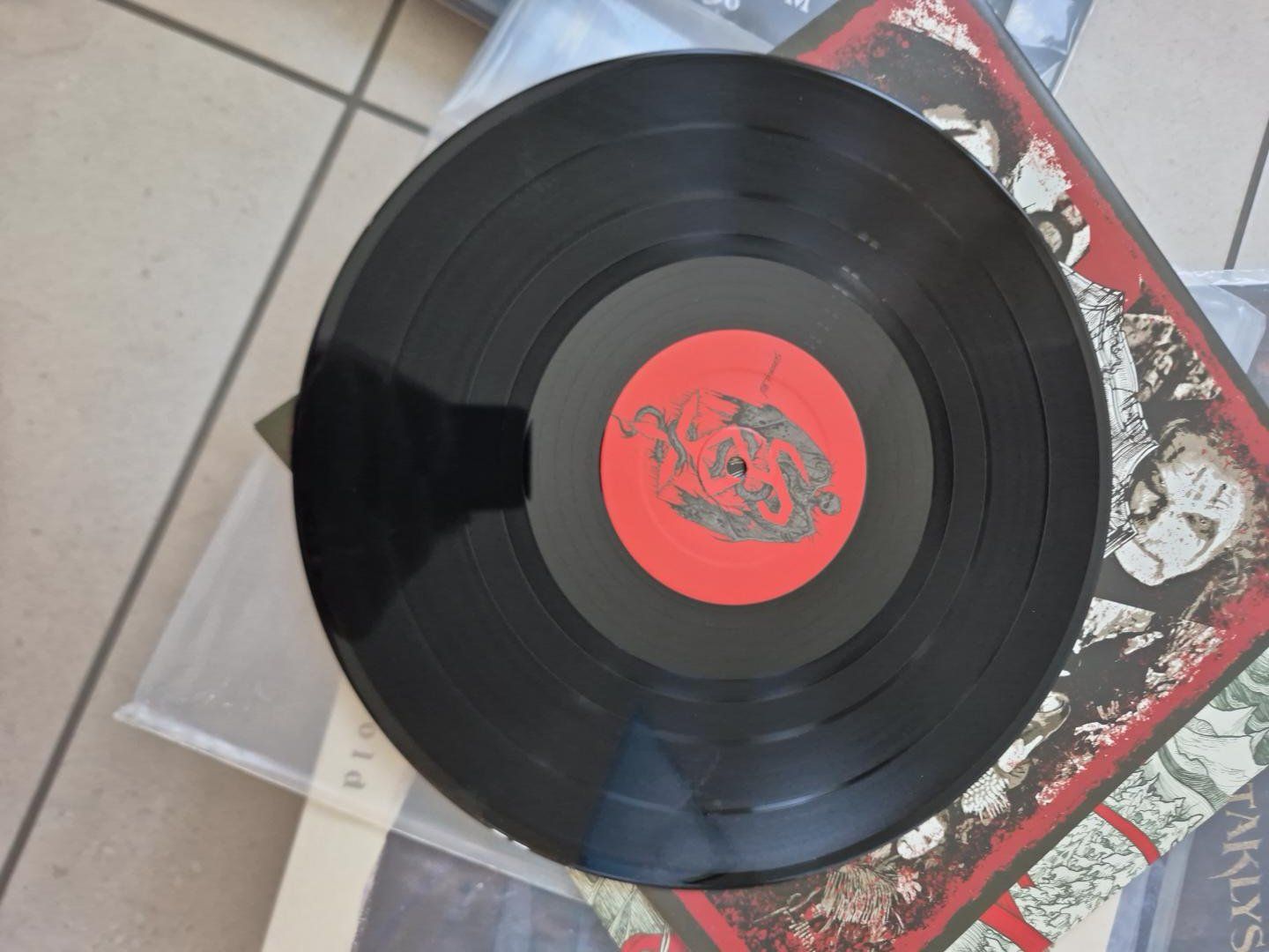 Dischi in vinile: Lot 6 vinyles Cannibal Corpse – Usato da Estavayer-Gibloux venduto da zom_j92z 4