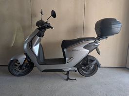 Honda EM1 neuwertig unter 500km