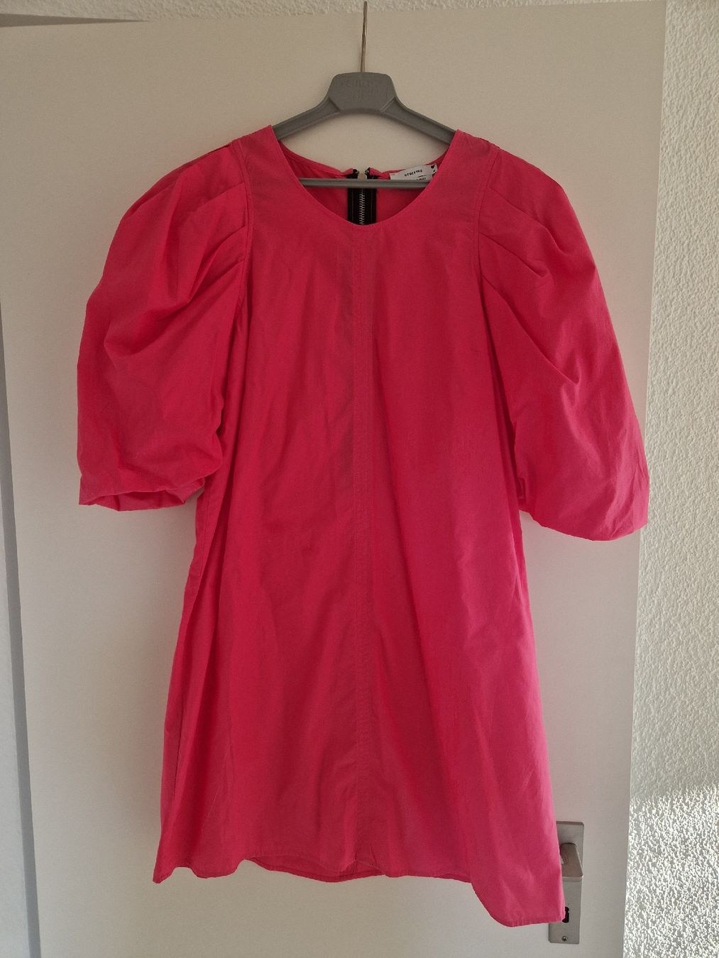 Robes: Kleid pink Grösse M neu – Neuf (Voir description) à Ebikon par kov_9vqb