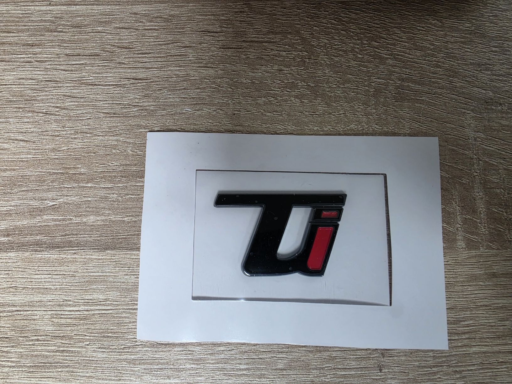 Alfa Romeo Tutti pezzi di ricambio auto: Emblem TI Alfa Romeo – Nuovo e nell'imballaggio originale da Bellikon venduto da Kekko11