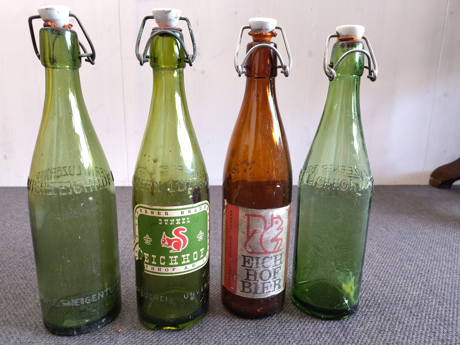 Eichhof Bicchieri, Caraffe & Bottiglie: Bierflaschen Eichhof 4 Stück antik – Usato da Sarnen venduto da DokRak
