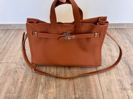 Elegante Handtasche in Cognac-Braun (neu & ungetragen)