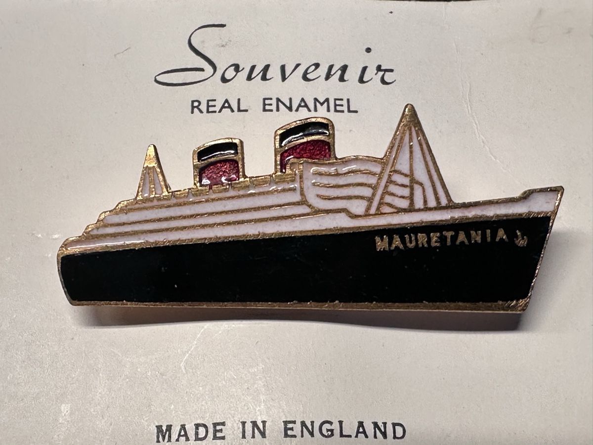 Placchette & Badge: Dampfer MAURETANIA Email Souvenir Pin – Usato da Steffisburg venduto da bwt56 1