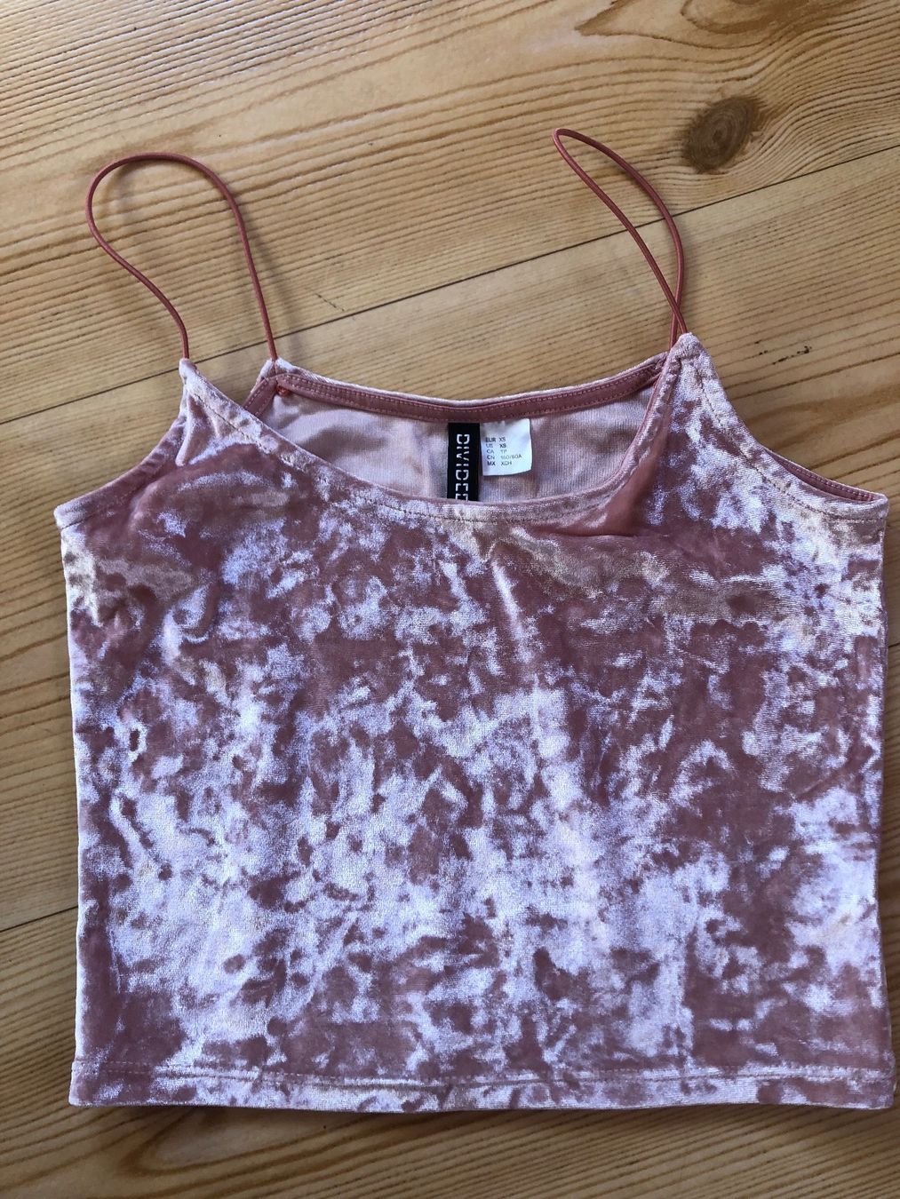H&M Tops: Crop top rose en velour – Gebraucht aus Bulle von sop_ct6x 1