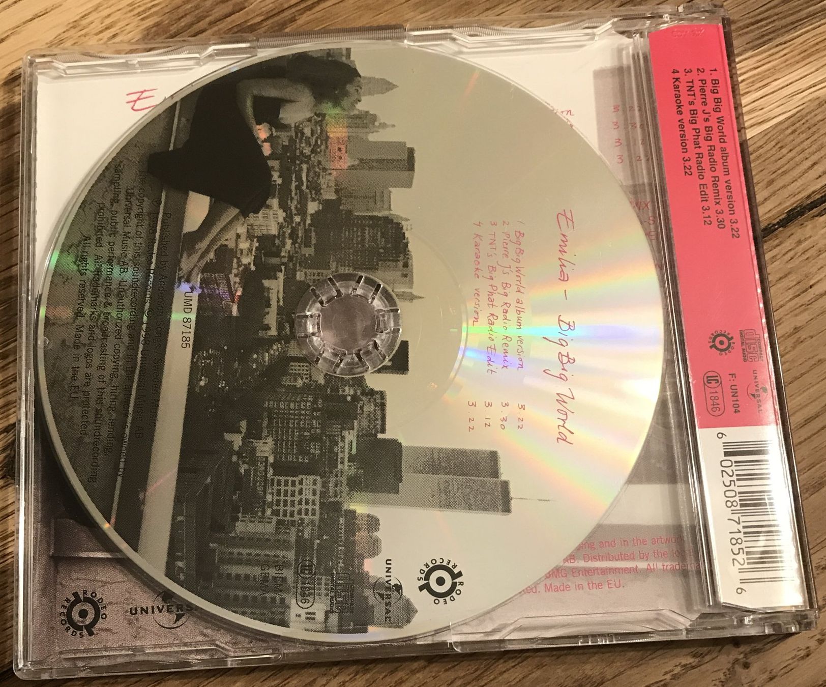 CDs: CD- Emilia - Big Big World – Gebraucht aus Guntershausen von Gloominati 1