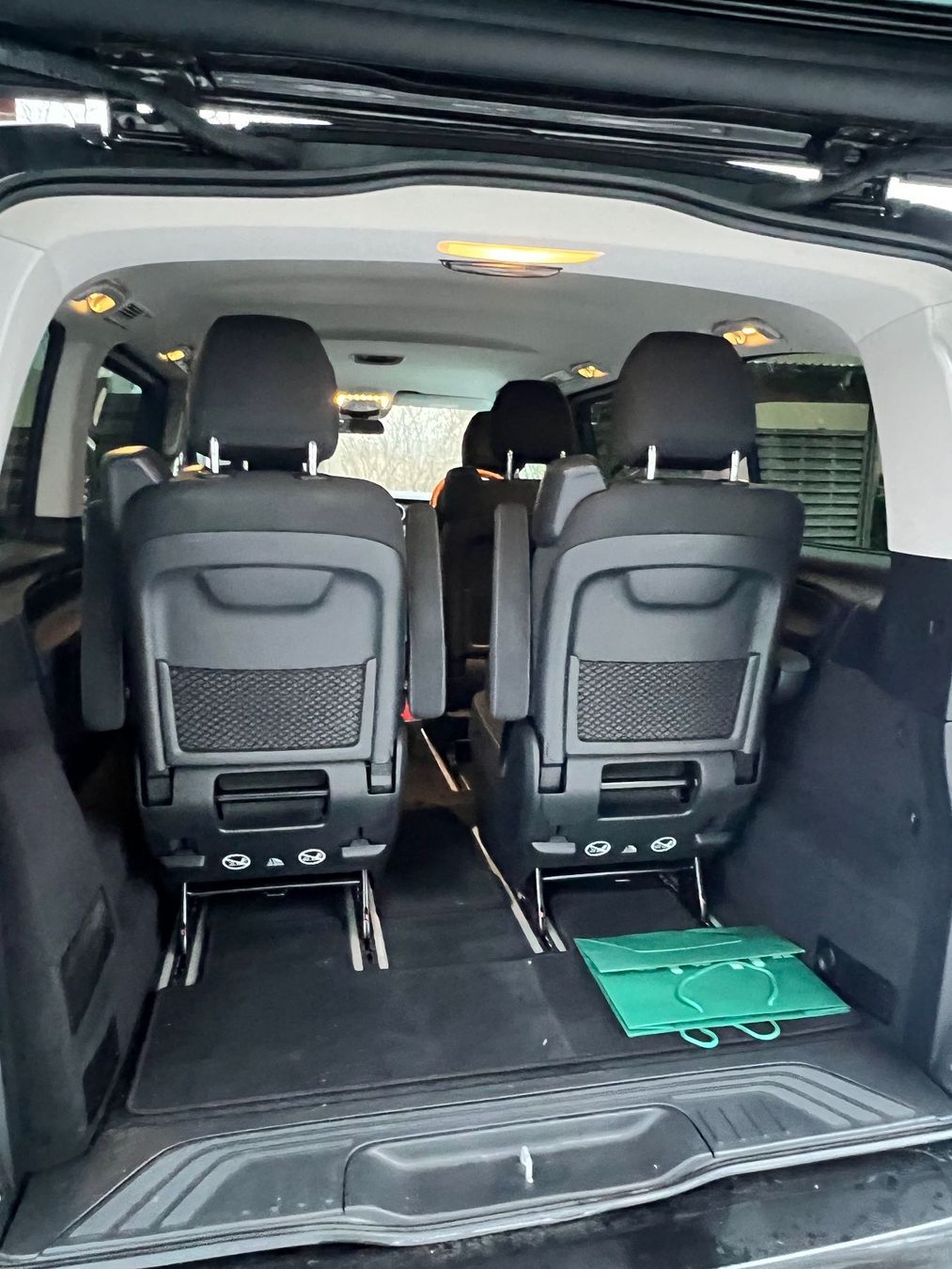 Mercedes-Benz Autos: Mercedes Benz V 220 d 9G-Tronic - Kompakt (Kurz) - Km 74000 – Gebraucht aus Othmarsingen von Lambretto 3