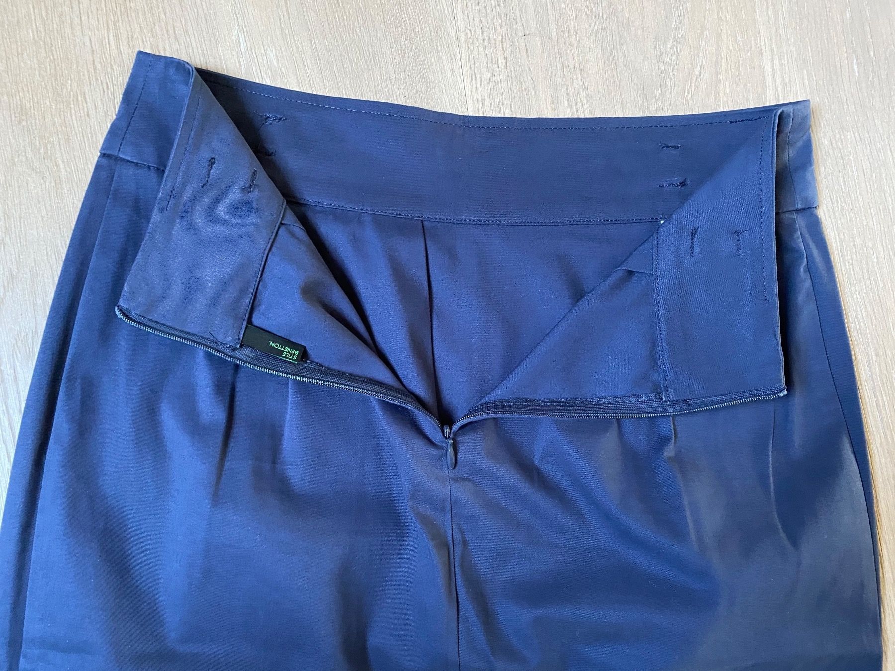 Benetton Gonne: Neuwertiger blauer Benetton Jupe Grösse 34 – Usato da Winkel venduto da Flyhy2020 4