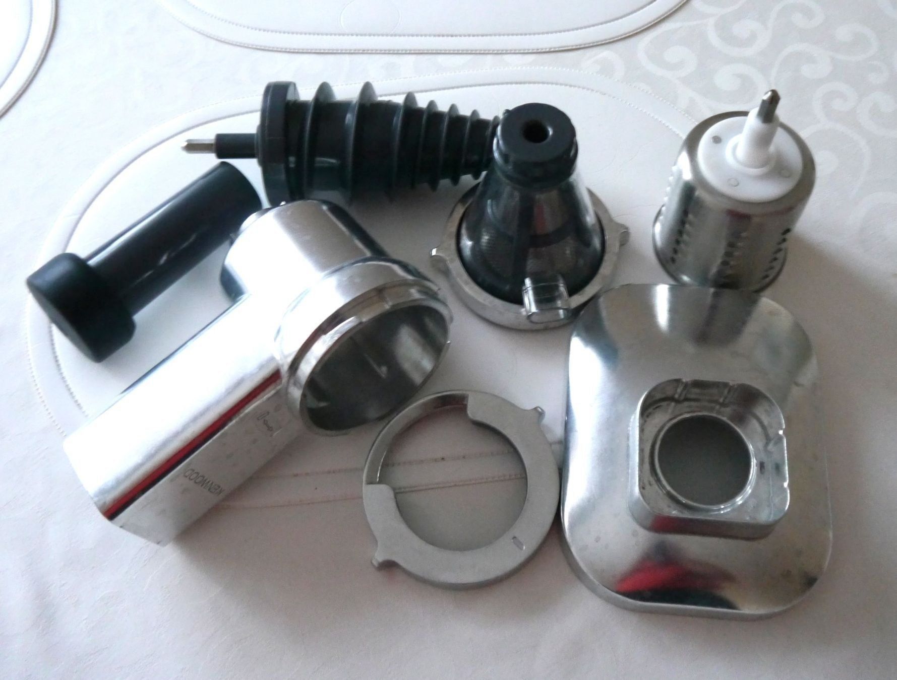 Kenwood Elettrodomestici da cucina: Kenwood Trommelraffel/Beerenpress – Usato da Porrentruy venduto da Danreisende 2
