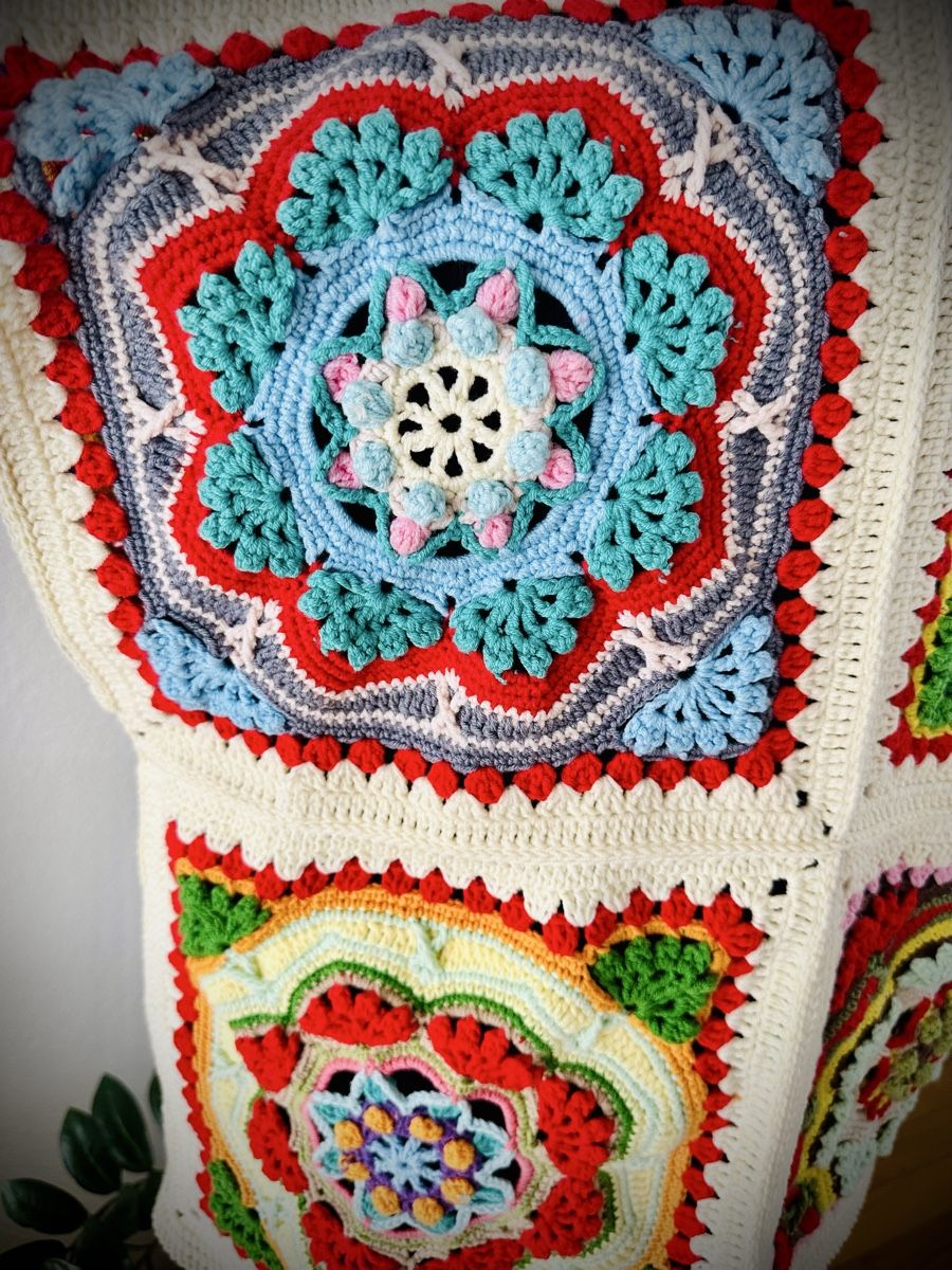 Gilets & Westen: Handgestrickte Weste/Gilet – Neu und originalverpackt aus Erlinsbach SO von dikaan 4