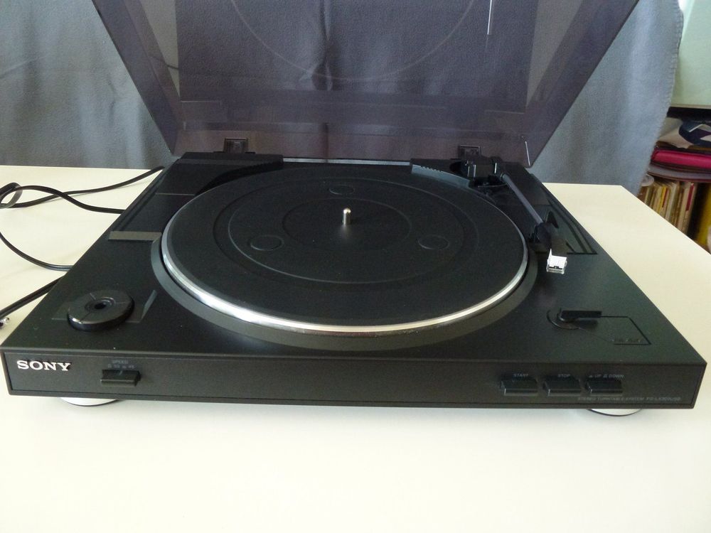 Bonjour voici ma Sony PS-X800 Une merveille, je m'en lasse pas
