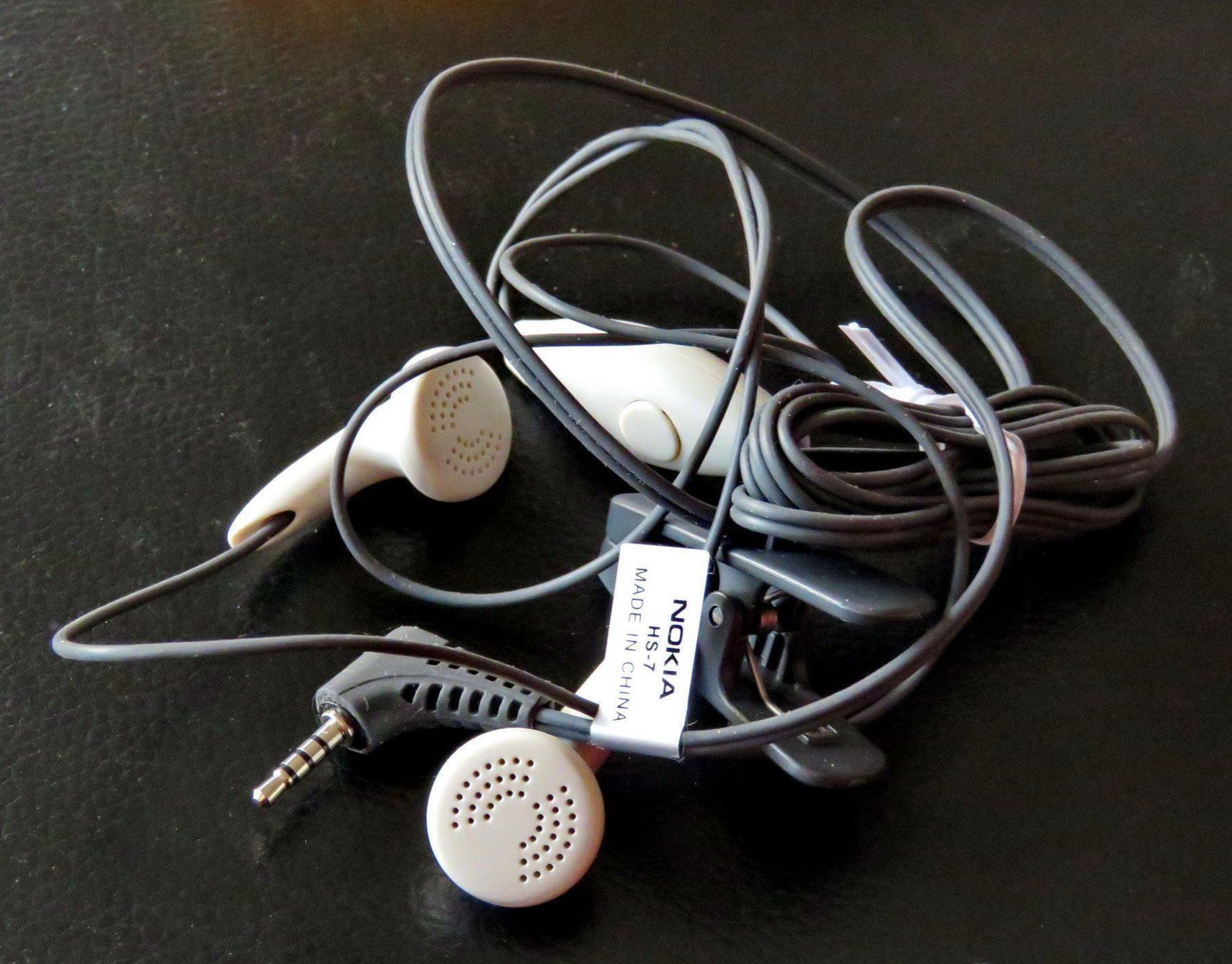 Cuffie: Nokia Headset HS-7 mit Standard 2,5mm Rundstecker – Nuovo (secondo la descrizione) da Untersiggenthal venduto da Zarkok
