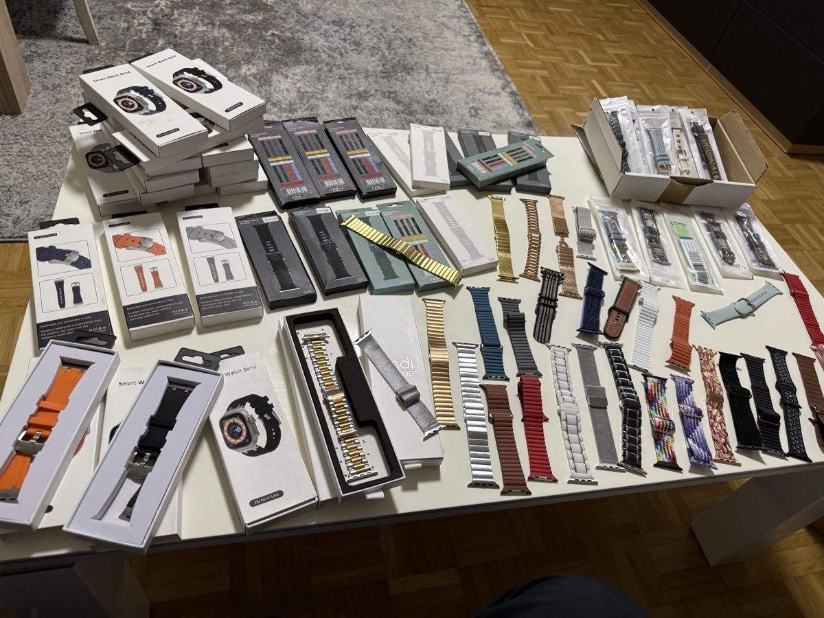 Telefoni cellulari / Smartphones: Iphone hülle / Apple Watch Armbänder – Nuovo e nell'imballaggio originale da Steinmaur venduto da Bal-Rajmi1
