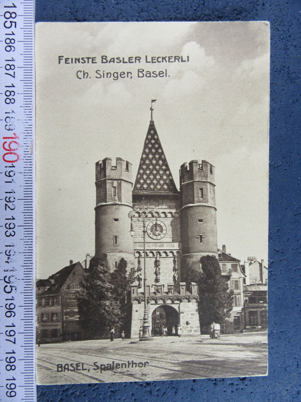 Cartoline postali: BASEL SPALENTHOR FEINSTE BASLER LECKERLI SINGER BASEL – Usato da Ettingen venduto da Hausi4711