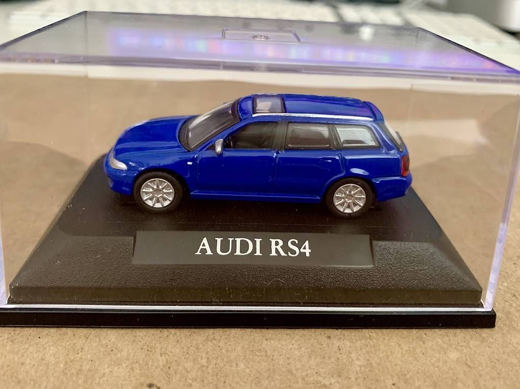Modellini d'auto: Audi B5 RS4 Avant Modell – Usato da Bonstetten venduto da Guten