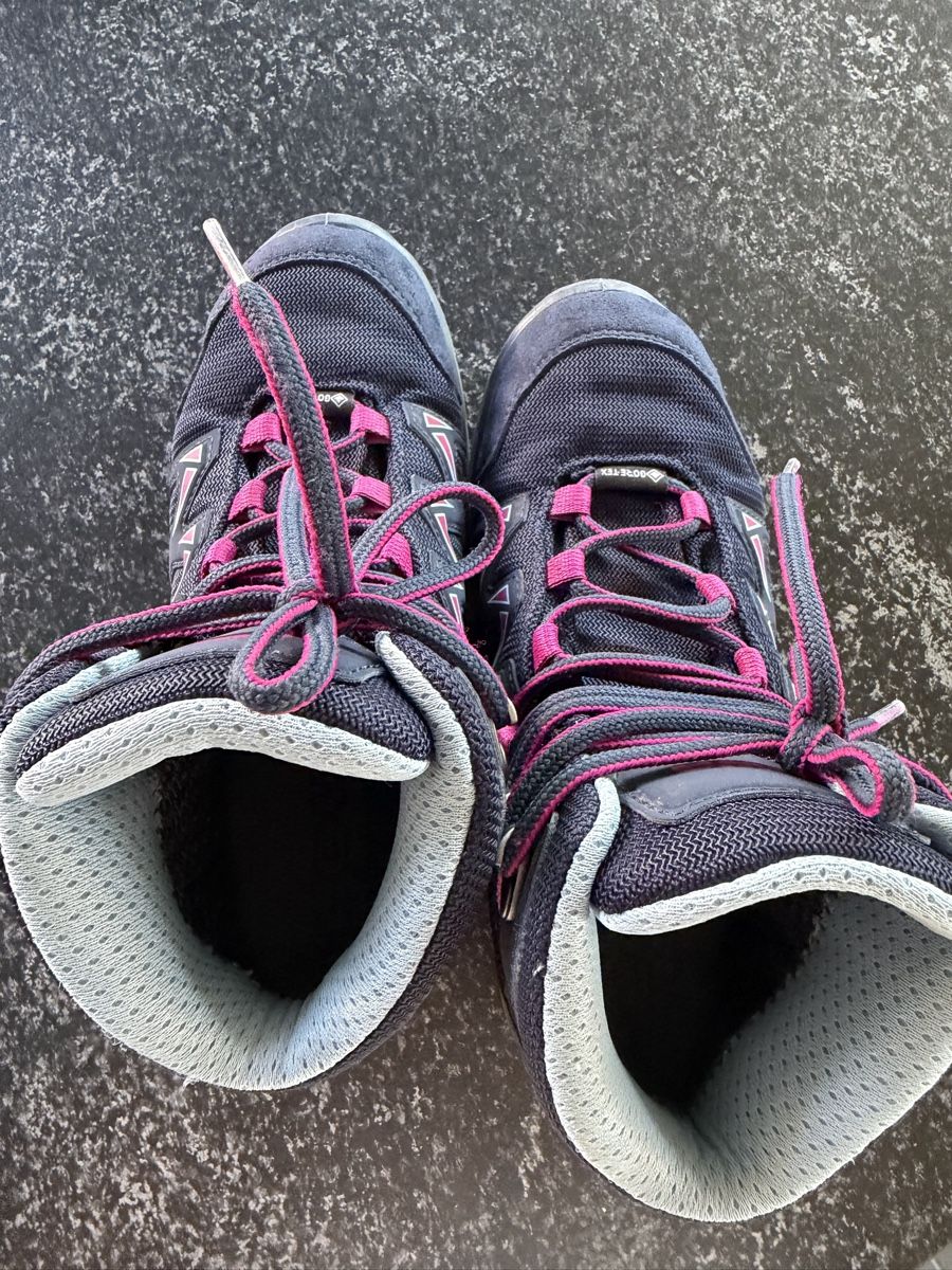 Lowa Scarpe per ragazzi: Lowa Wanderschuhe/Trekking 33 Goretex – Usato da Schlieren venduto da Lanzer6 4