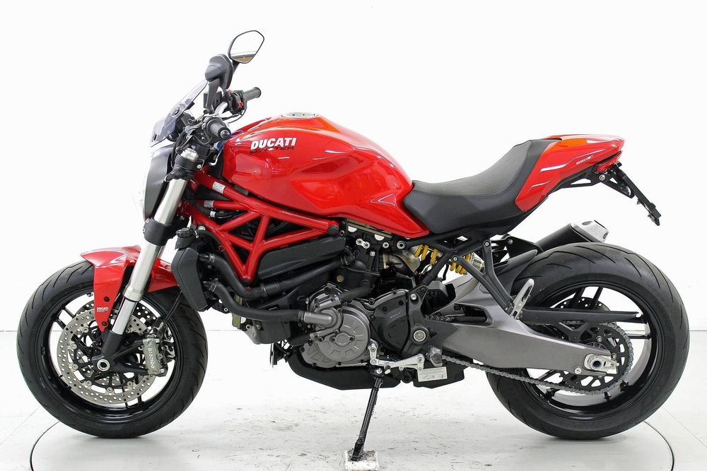 Ducati 821 Monster ABS 5