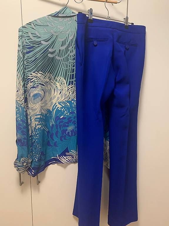 Gucci Anzüge & Kostüme: GUCCI silk blouse with matching trousers – Gebraucht aus Breganzona von maggy_l 2