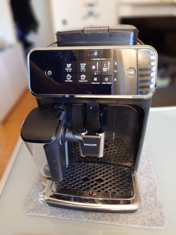 Philips Macchine per caffè & Macchine per espresso: Philips LatteGo 2300 Excellent Condition – Usato da Nürensdorf venduto da eduPro 1
