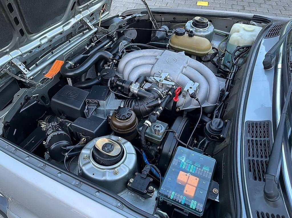 Autos: BMW 325ix E30 / VFL mit Handschaltung – D'occasion à Derendingen par terence86 3