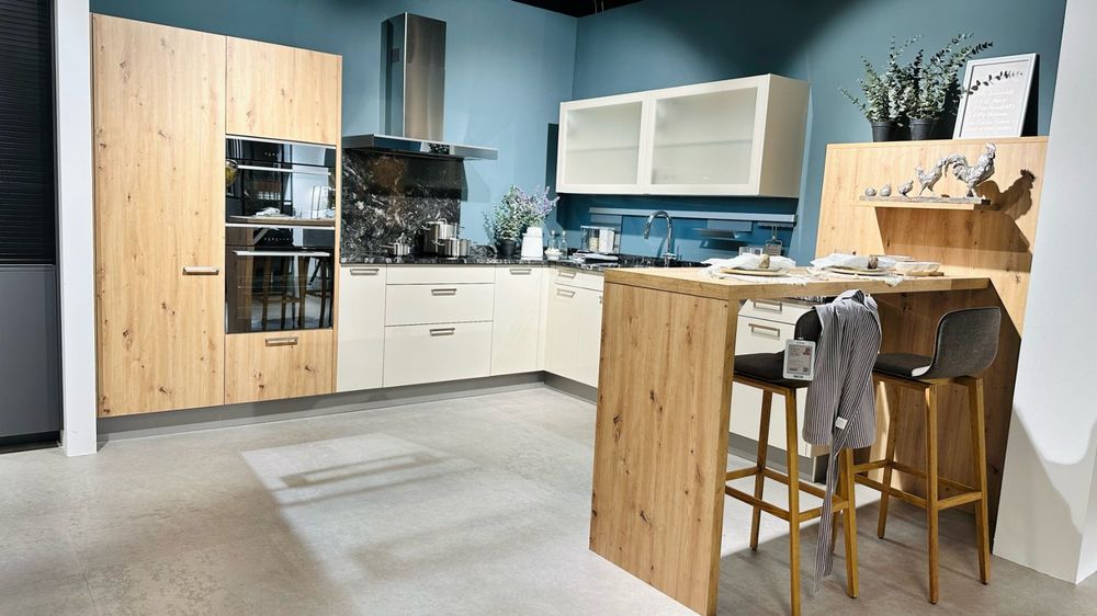 Einbauküche Häcker magnolie inkl. Elektrogeräte Electrolux (Neu (gemäss ...