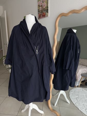 Extravaganter Überziehmantel dunkelblau