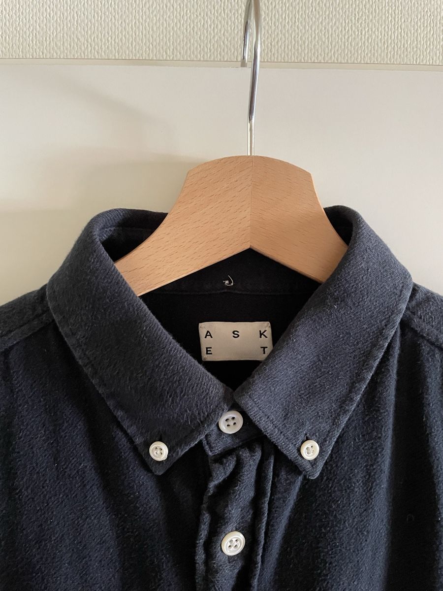 Hemden: ASKET | Flannel Hemd navy  – Gebraucht aus Zürich von okocha73 1