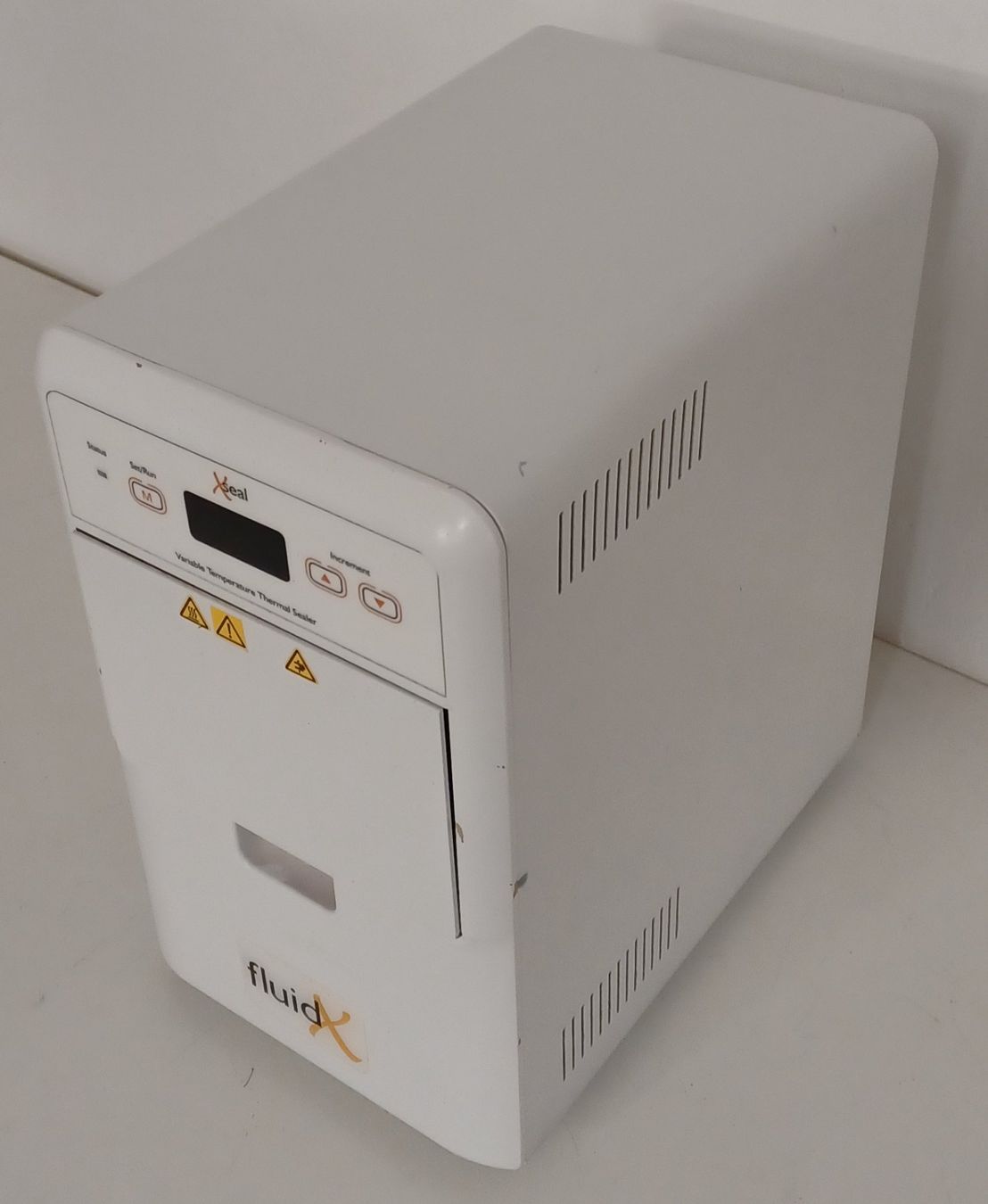 Accessori da laboratorio: FluidX HTA HT124S Plate Sealer – Usato da Niederdorf venduto da LeptonAG_Labor